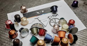 Pijete rádi kávu a vyhazujete kapsle? Dáme vám originální tip jak si za použití kávové kapsle vyrobit moderní náramek