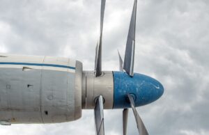 Navigace pravidly letenky pro mladistvé cestující