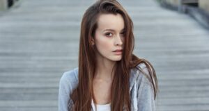 Trendy v líčení na jaře: Co letos bude in