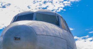 Výhody tréninku v bojových uměních pro děti a mládež: Sebevědomí, disciplína a respekt