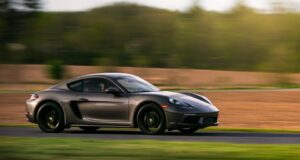 Technologické inovace v automobilovém průmyslu: Co přinese budoucnost?