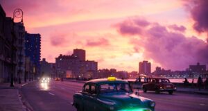 Automobilová revoluce: Jak se měnily technologie a design automobilů