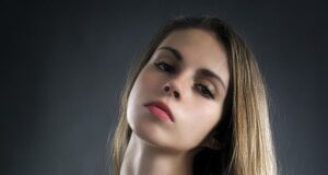 Královna krásy: O popularitě beauty influencerů a jejich vlivu na současnou společnost.