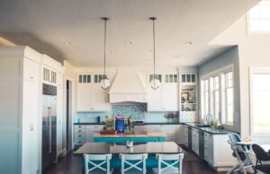 Smažený plátek se smaženými bramborami: tradiční český pokrm