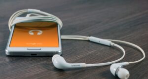 Srozumitelné vysvětlení nejnovějších technických termínů a konceptů