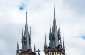 Klasický český vepřový guláš s knedlíkem