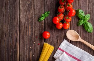 Gurmánský zážitek z české kuchyně: Klasické české knedlíky s vepřovým masem a zelím