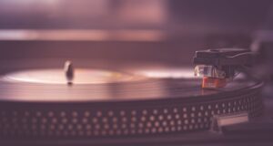 Jak se technika proměňuje v digitální éře: Vývoj od minulosti po současnost