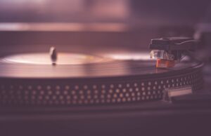 Jak se technika proměňuje v digitální éře: Vývoj od minulosti po současnost