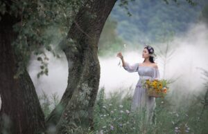 Nejnovější trendy v líčení a úpravě vlasů pro tento sezón